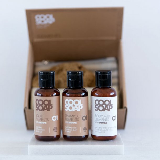 <img src=Σαπούνια ελαιολάδου ξενοδοχείου Mood of the day - Σετ δώρου alt=Τρία μικρά μπουκαλάκια με σαπούνι και από πίσω το καφέ κουτί στο οποίο τοποθετούνται> 