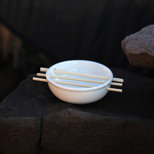 <img src=Σαπουνοθήκη ξενοδοχείου Κεραμική alt=Σαπουνοθήκη ξενοδοχείου κεραμική με ξύλινες λεπτομέρειες σε λευκό και μπεζ χρώμα> 