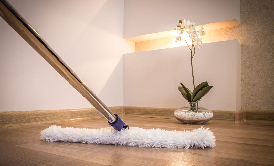 9 λάθη που κάνουμε στον καθαρισμό των ξύλινων δαπέδων