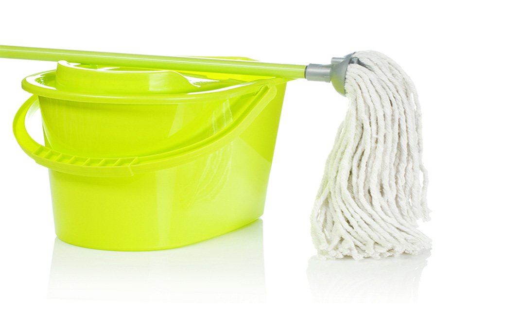 Πλύσιμο σφουγγαρίστρας μετά τη χρήση