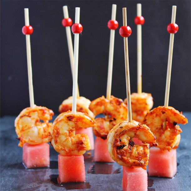 Bamboo cocktail skewers Dolphin