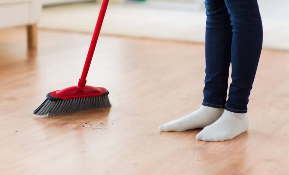 Γιατί προτιμάμε τη απλή σκούπα έναντι της ηλεκτρικής