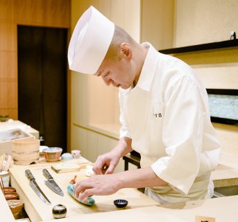 Χάρτινα Δίκοχα Μίας Χρήσης Λευκά 100 τεμ