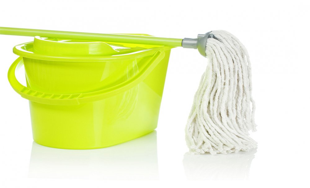 Πλύσιμο σφουγγαρίστρας μετά τη χρήση