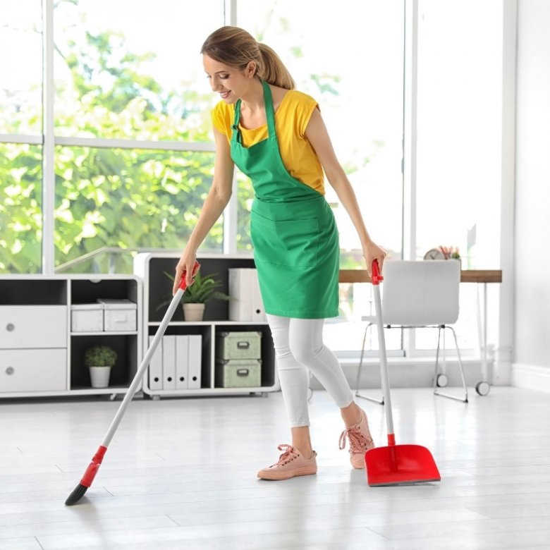 <img src=skoupes-farasia-katharismou-20201218-090559.jpg alt=Brooms & Dustpans>